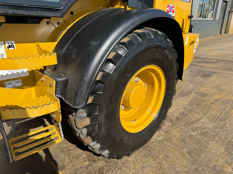 Wiellader Caterpillar 908M