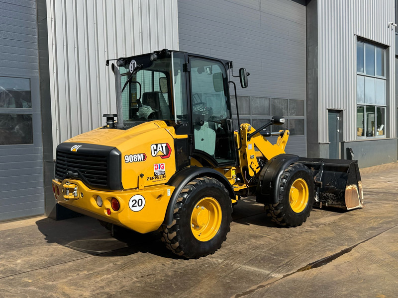 Wiellader Caterpillar 908M