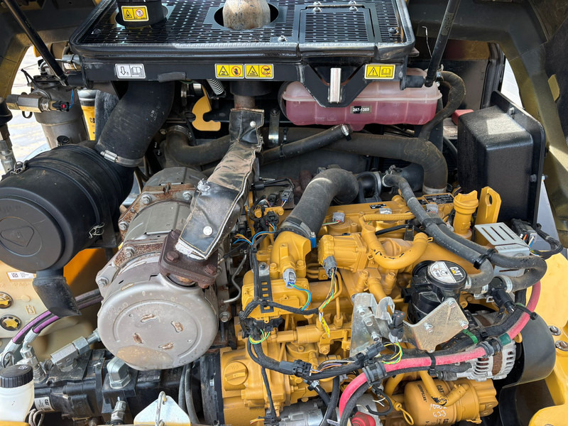 Wiellader Caterpillar 908M