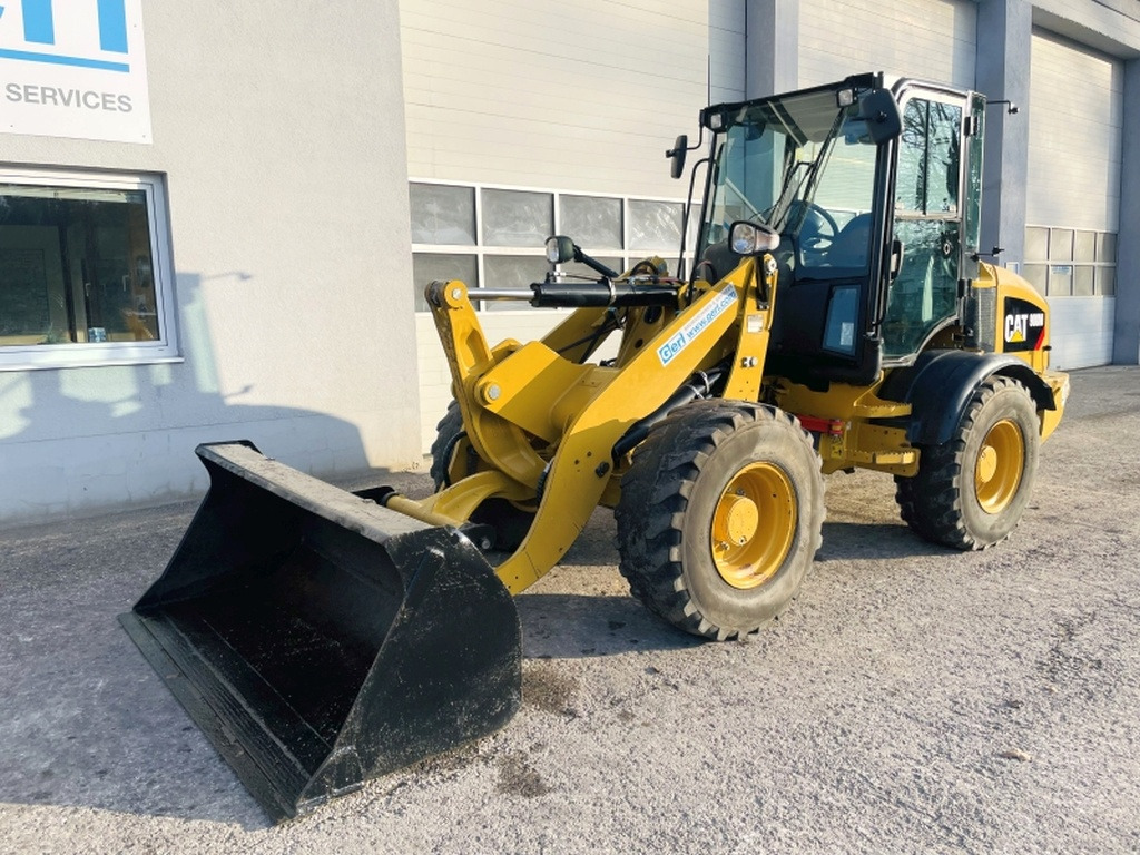 Wiellader Caterpillar 908M (3893)