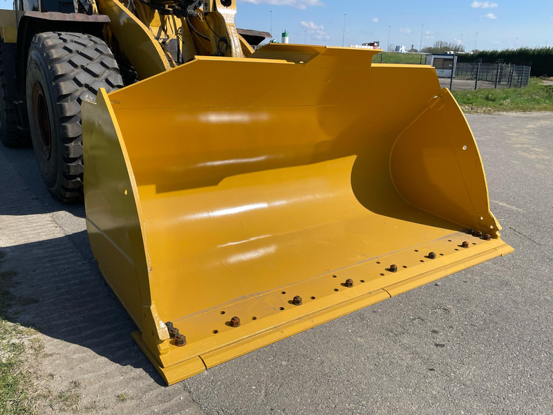 Wiellader Caterpillar 972M XE - CE / new tires / new bucket edge