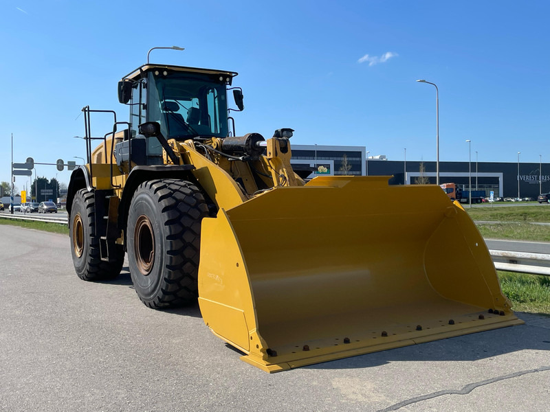 Wiellader Caterpillar 972M XE - CE / new tires / new bucket edge