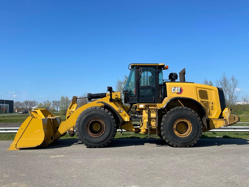 Wiellader Caterpillar 972M XE - CE / new tires / new bucket edge