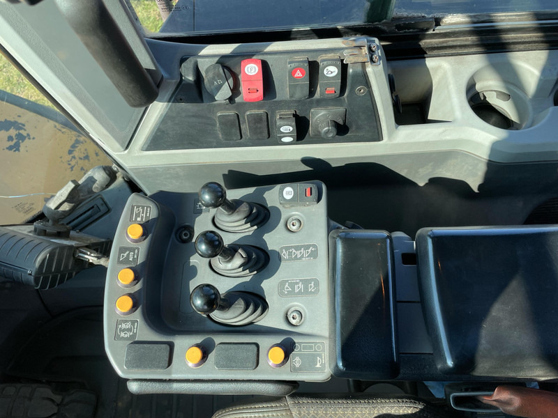 Wiellader Caterpillar 972M XE - CE / new tires / new bucket edge