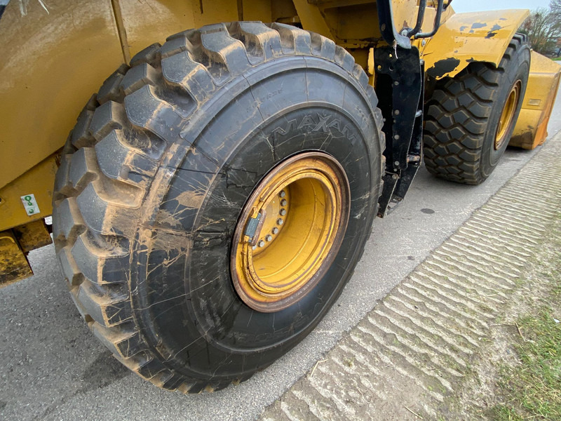 Wiellader Caterpillar 972M XE | New tires