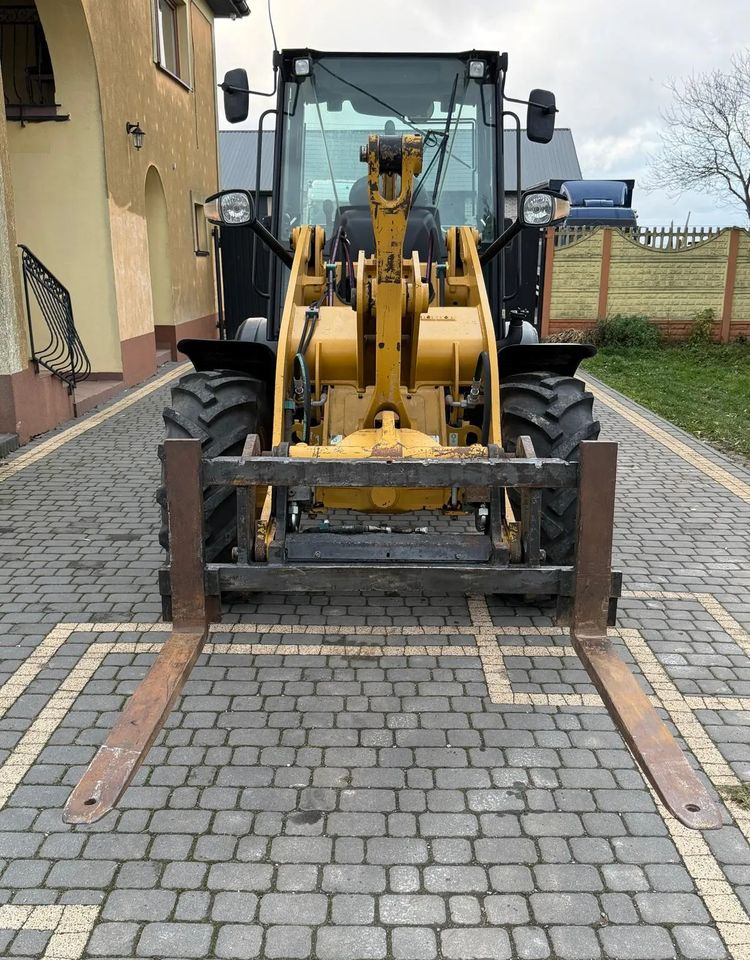 Wiellader Caterpillar CAT 908M / SPROWADZONA / ŁYŻKA SZCZĘKA + WIDŁY / / 2017R / W ORGINALE / Z NIEMIEC / 1 WŁAŚCICIEL/