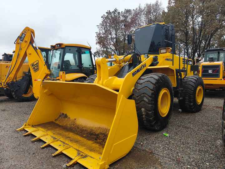 Wiellader Certified Pre-Owned Komatsu WA380-3 | Heavy-Duty Loader for Mining/ Construction - Price Negotiable! [ Copy ]