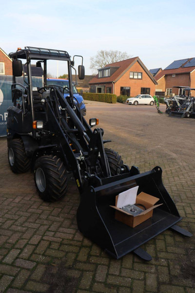 Wiellader Chausson DW-E606