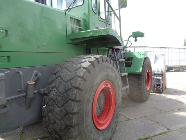 Wiellader Daewoo MG300