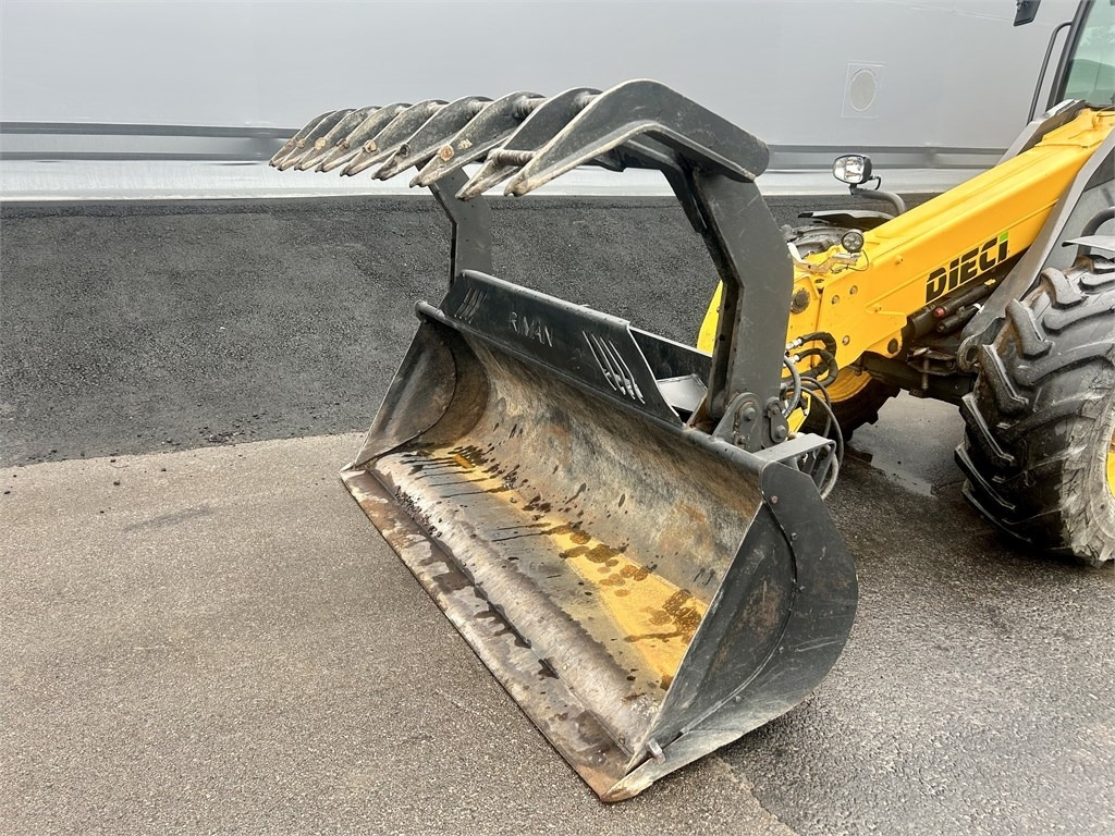 Wiellader Dieci Agri Pivot T80 MONITOIMIKAUHALLA