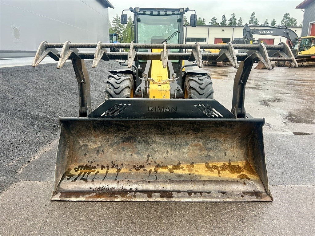 Wiellader Dieci Agri Pivot T80 MONITOIMIKAUHALLA