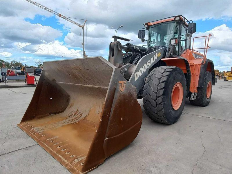 Wiellader Doosan 450