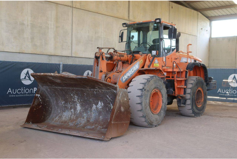 Wiellader Doosan DL300