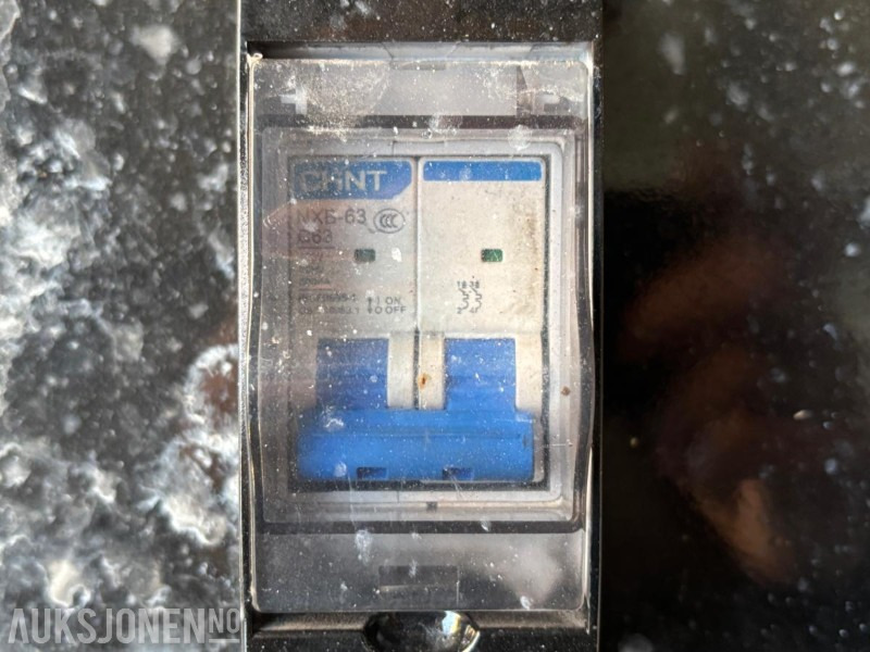 Wiellader ELEKTRISK HJULLASTER. 1T LØFTEKAPASITET. MANUEL OG RADIOSTYRT