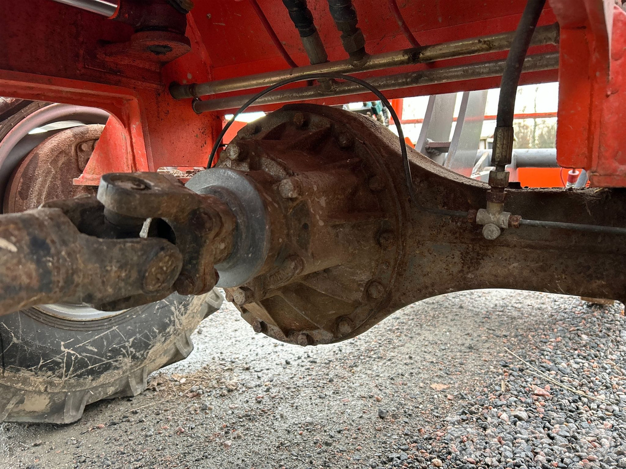 Wiellader Everun ER12 med gafflar och planeringskopa