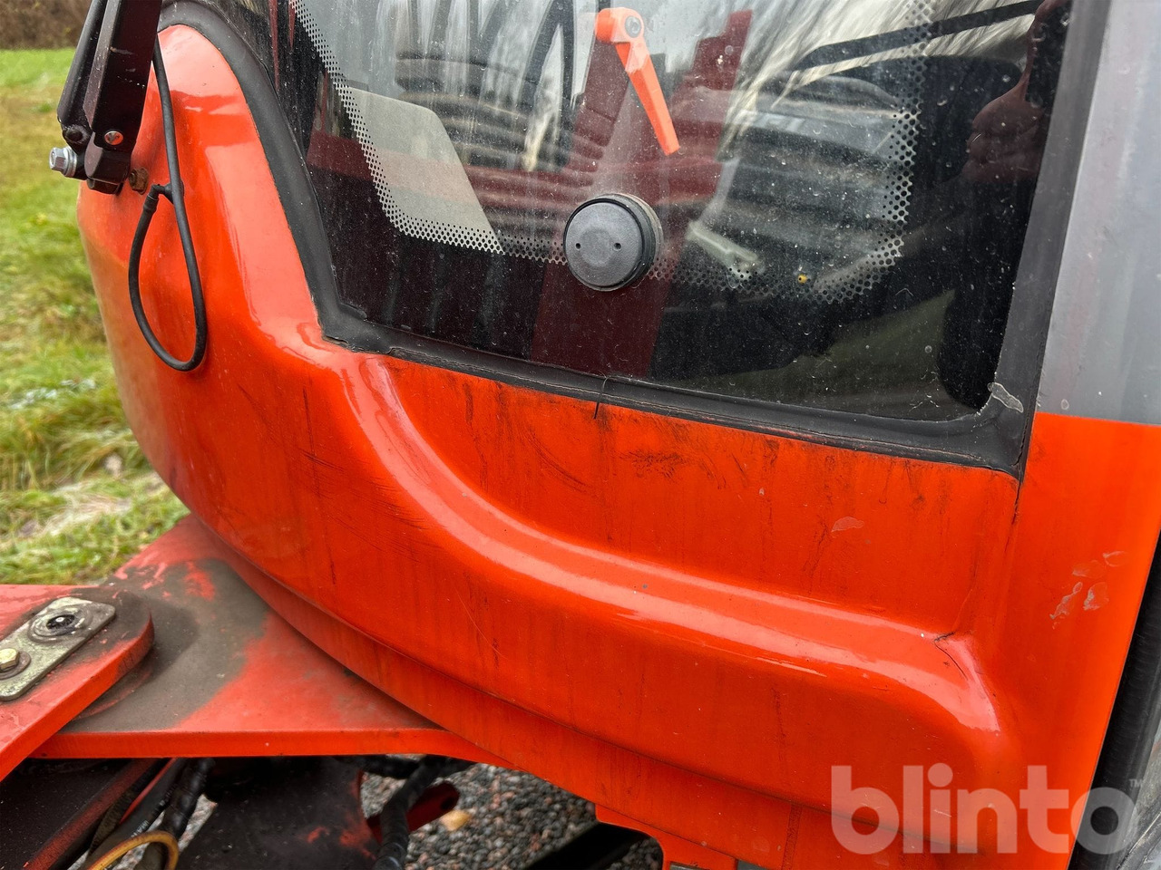 Wiellader Everun ER12 med gafflar och planeringskopa