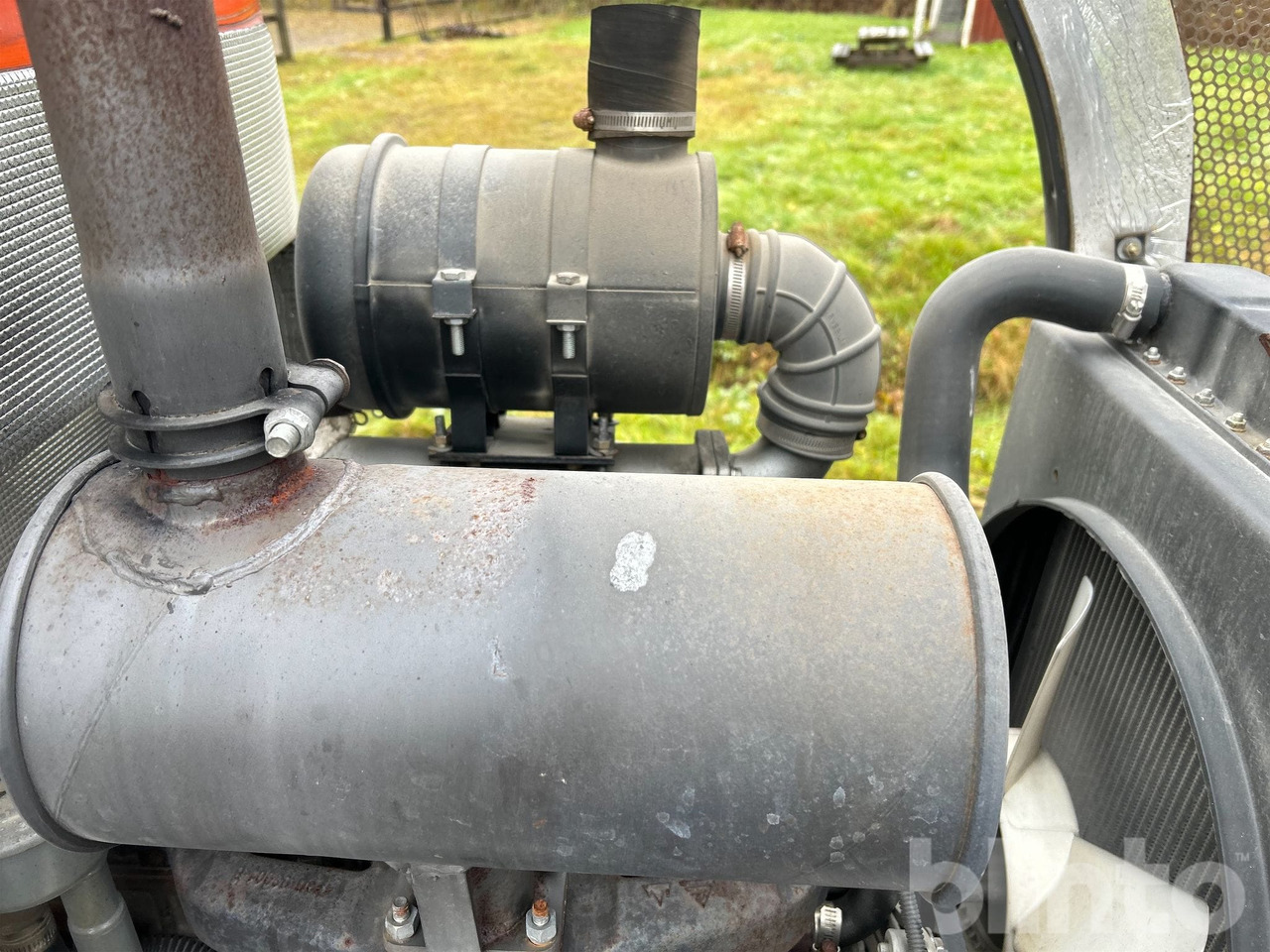 Wiellader Everun ER12 med gafflar och planeringskopa