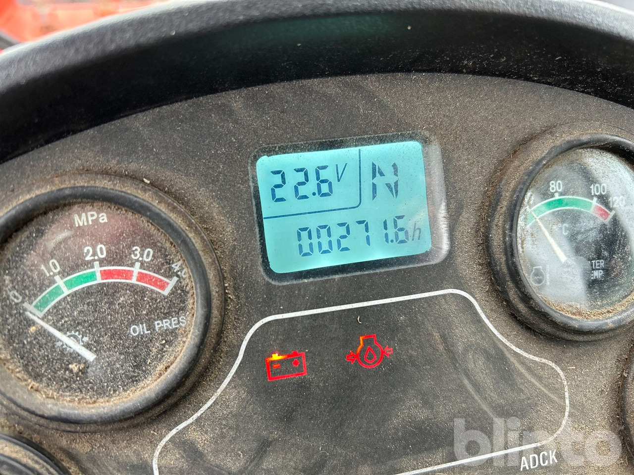 Wiellader Everun ER12 med gafflar och planeringskopa