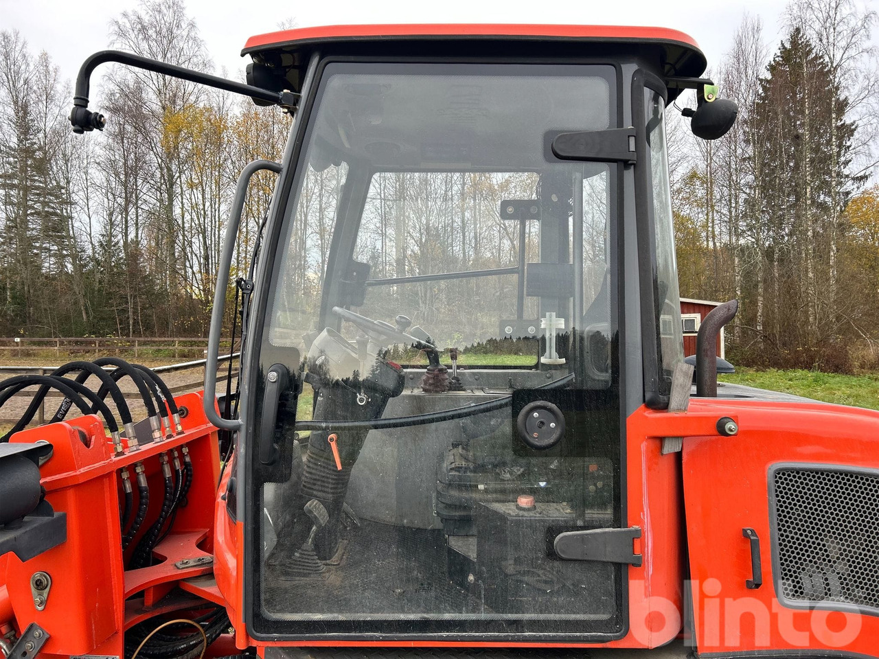 Wiellader Everun ER12 med gafflar och planeringskopa