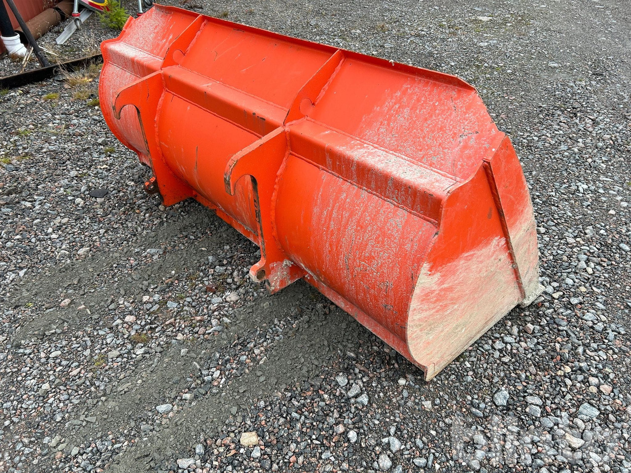 Wiellader Everun ER12 med gafflar och planeringskopa