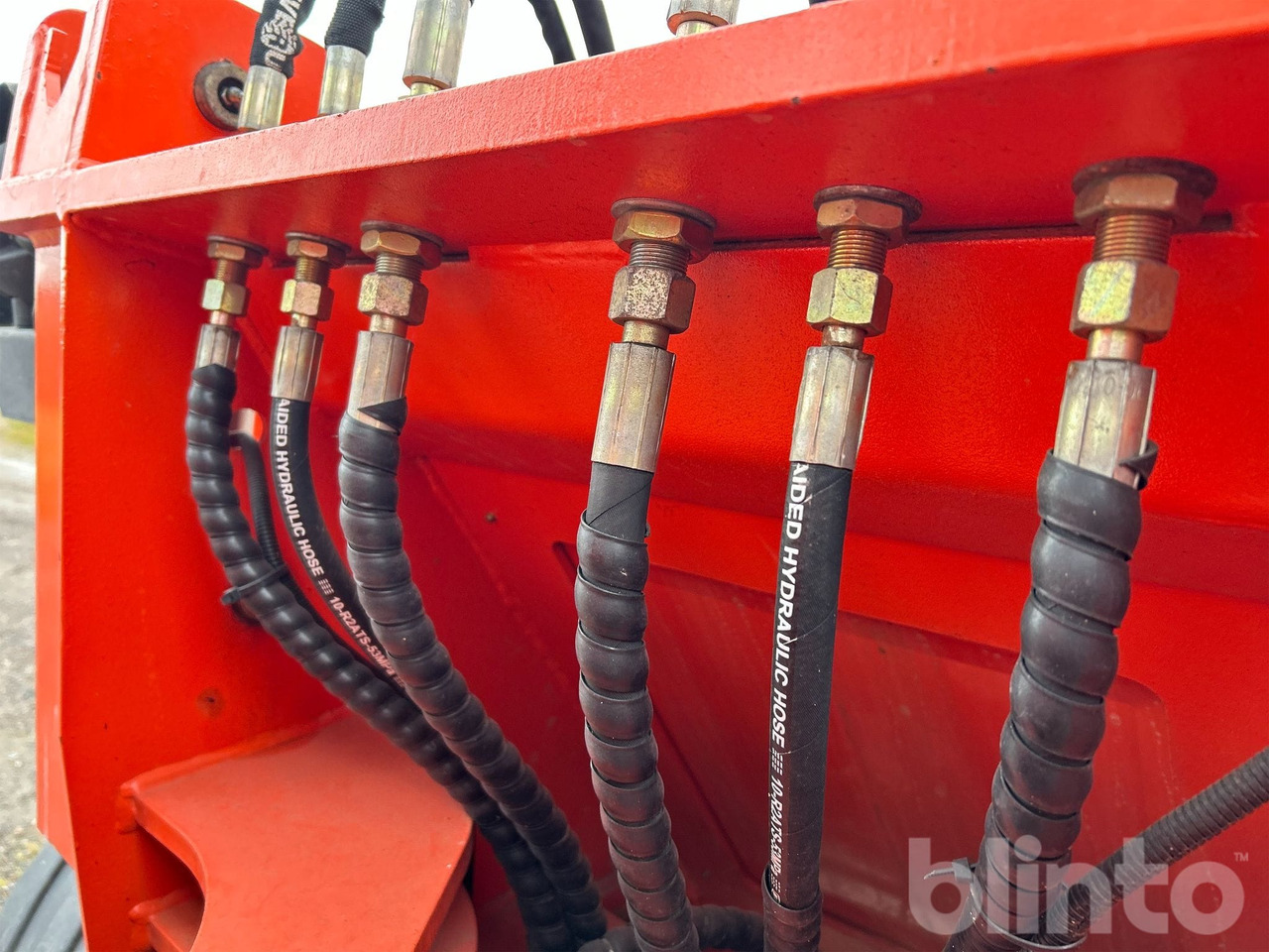 Wiellader Everun ER12 med gafflar och planeringskopa