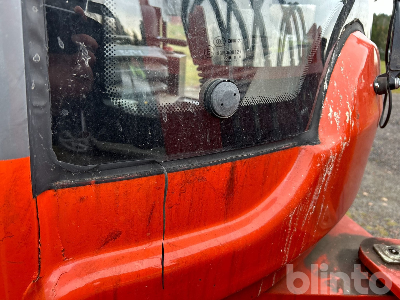 Wiellader Everun ER12 med gafflar och planeringskopa