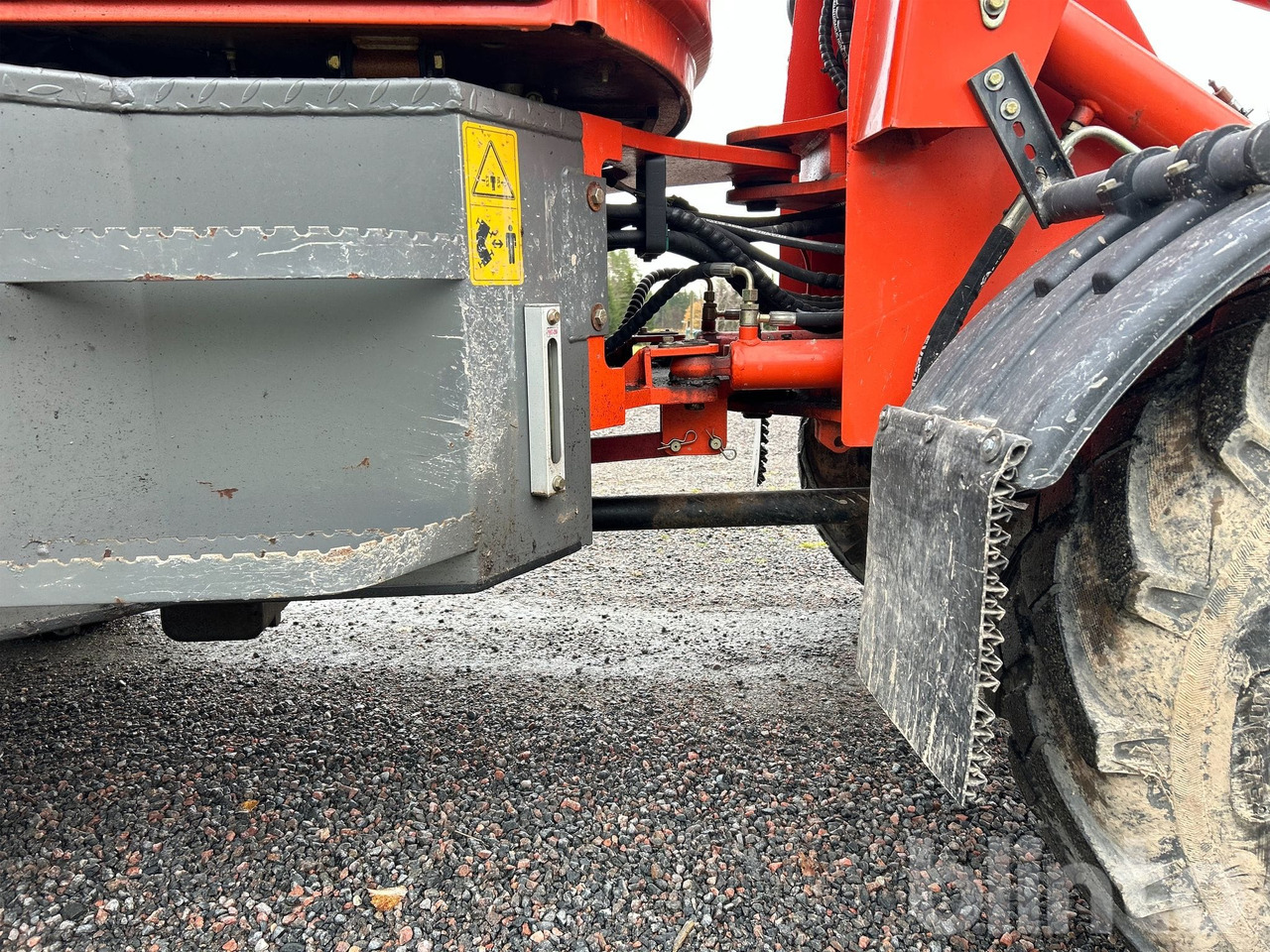 Wiellader Everun ER12 med gafflar och planeringskopa