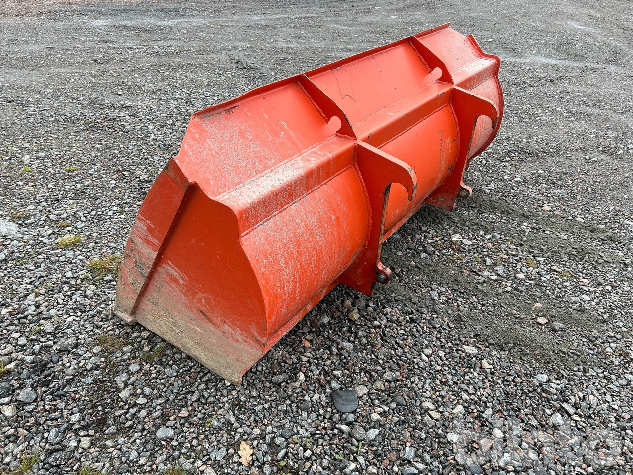 Wiellader Everun ER12 med gafflar och planeringskopa