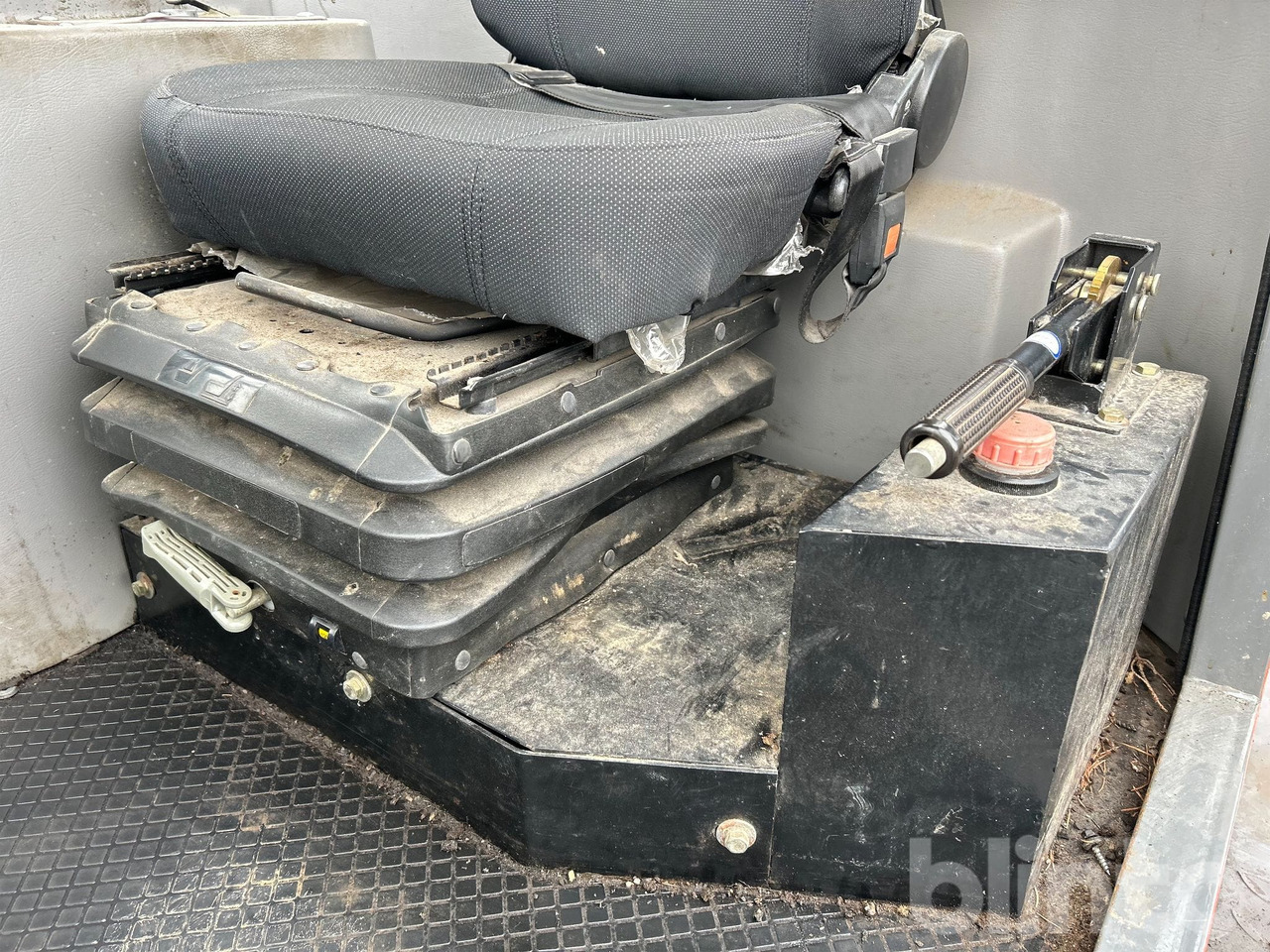 Wiellader Everun ER12 med gafflar och planeringskopa