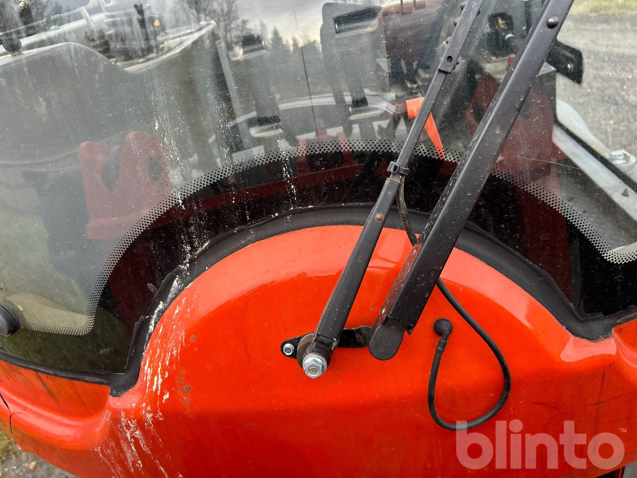 Wiellader Everun ER12 med gafflar och planeringskopa