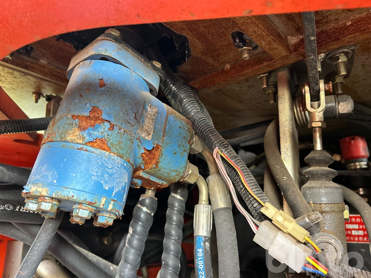 Wiellader Everun ER12 med gafflar och planeringskopa