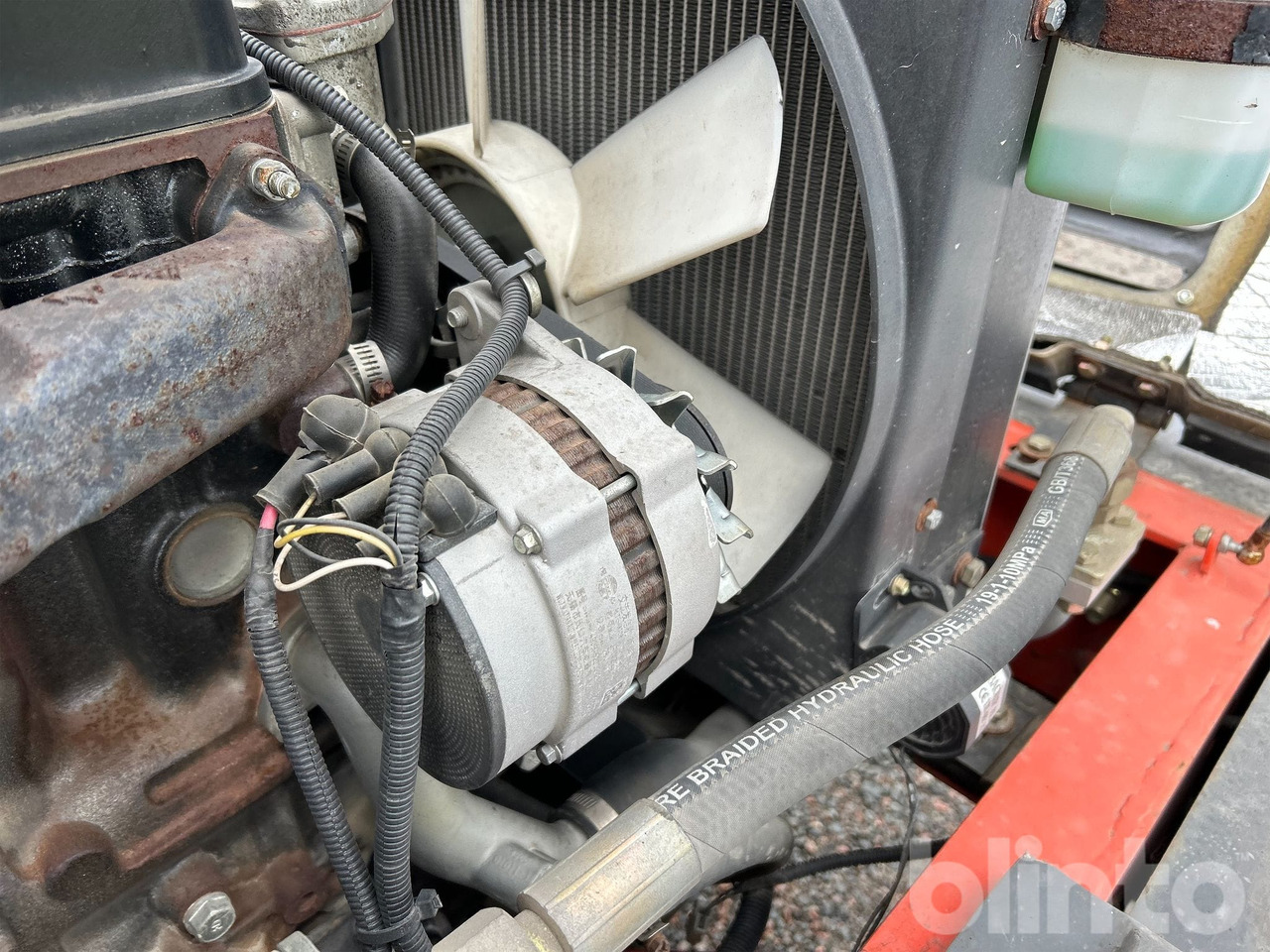 Wiellader Everun ER12 med gafflar och planeringskopa