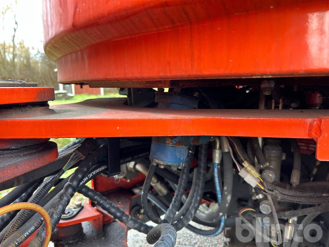 Wiellader Everun ER12 med gafflar och planeringskopa