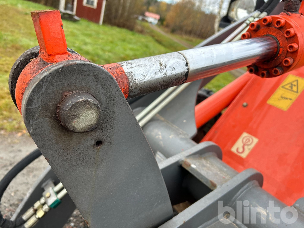 Wiellader Everun ER12 med gafflar och planeringskopa