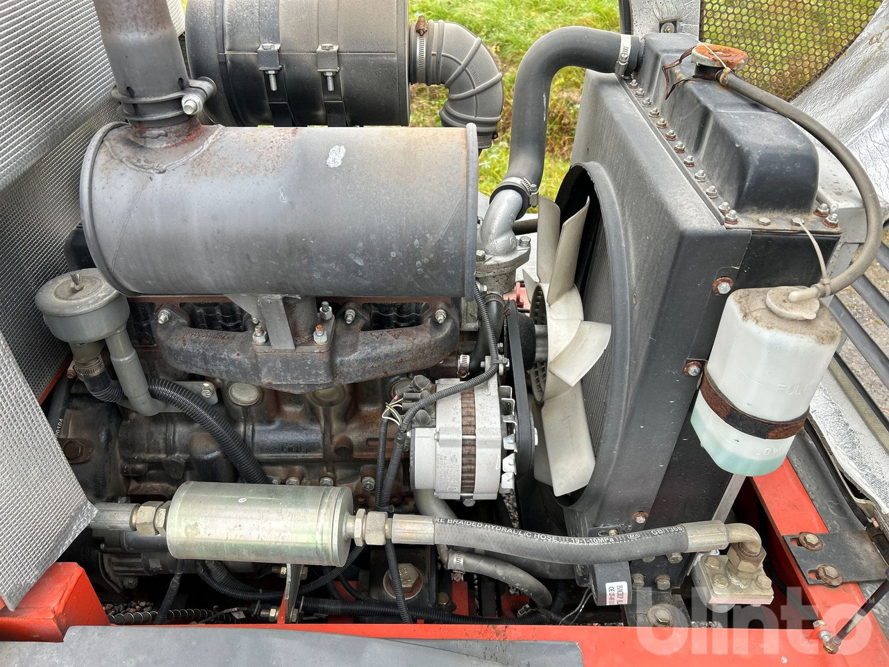 Wiellader Everun ER12 med gafflar och planeringskopa