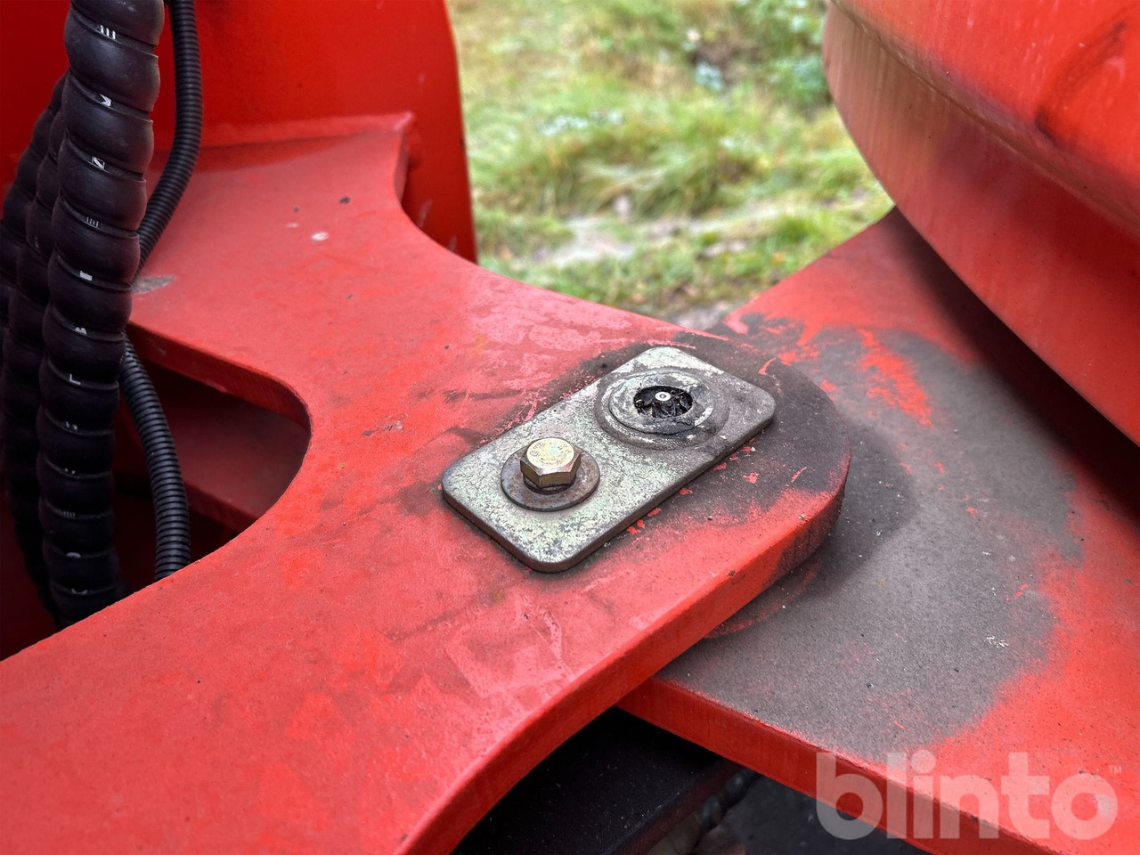 Wiellader Everun ER12 med gafflar och planeringskopa