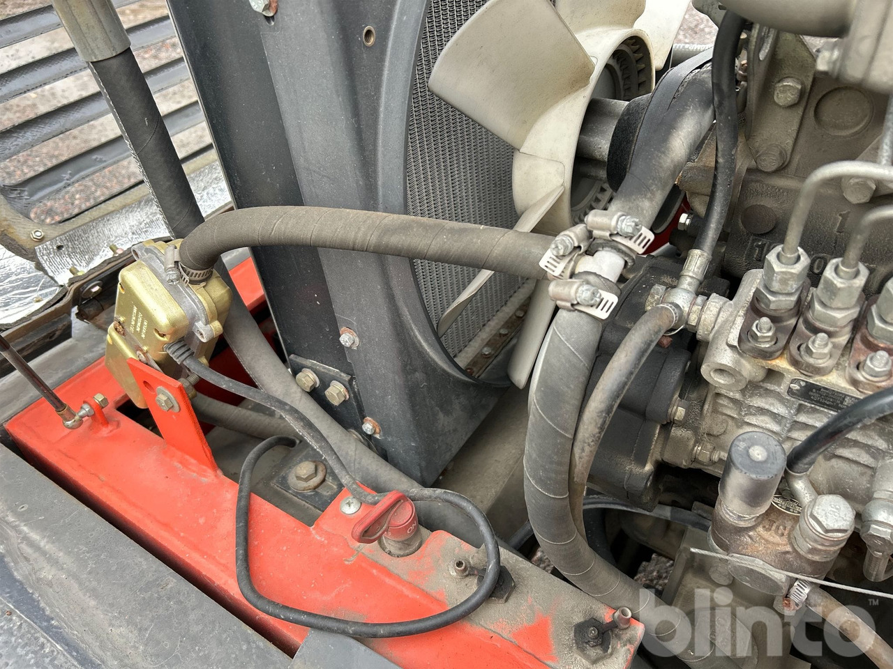 Wiellader Everun ER12 med gafflar och planeringskopa