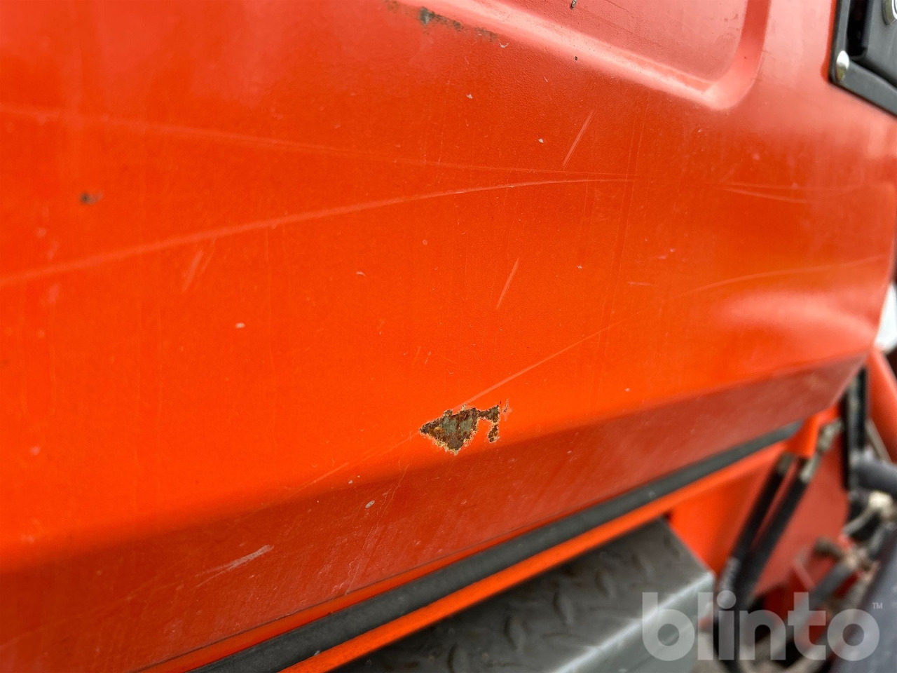 Wiellader Everun ER12 med gafflar och planeringskopa