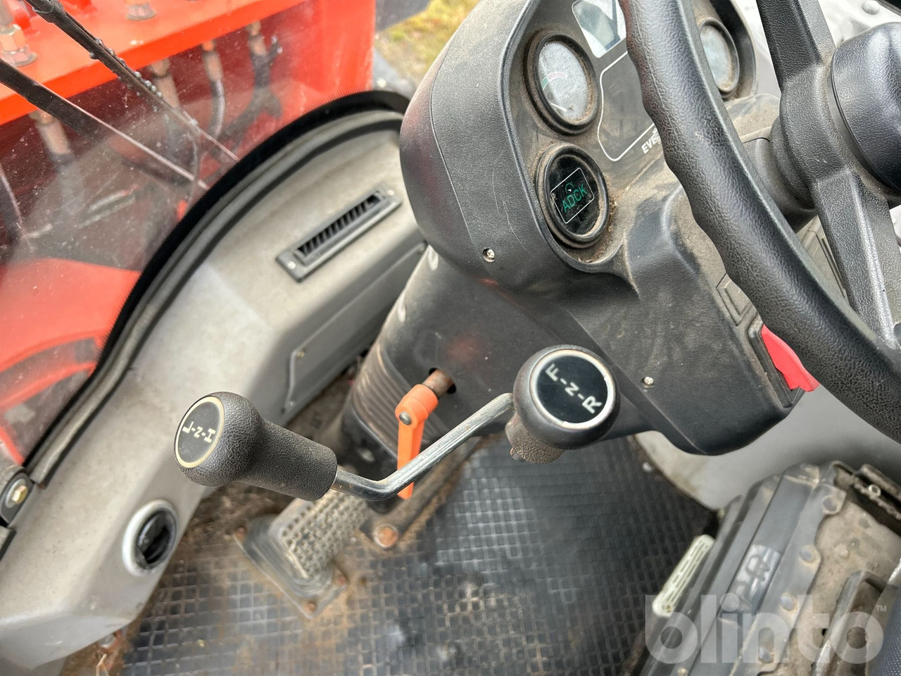 Wiellader Everun ER12 med gafflar och planeringskopa