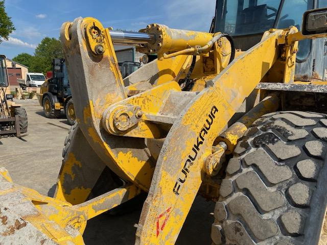 Wiellader Furukawa 335