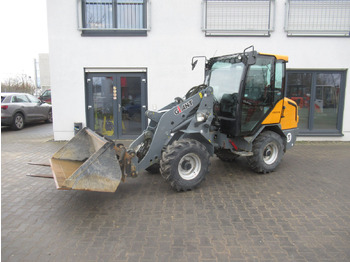 GIANT V5003 - wiellader