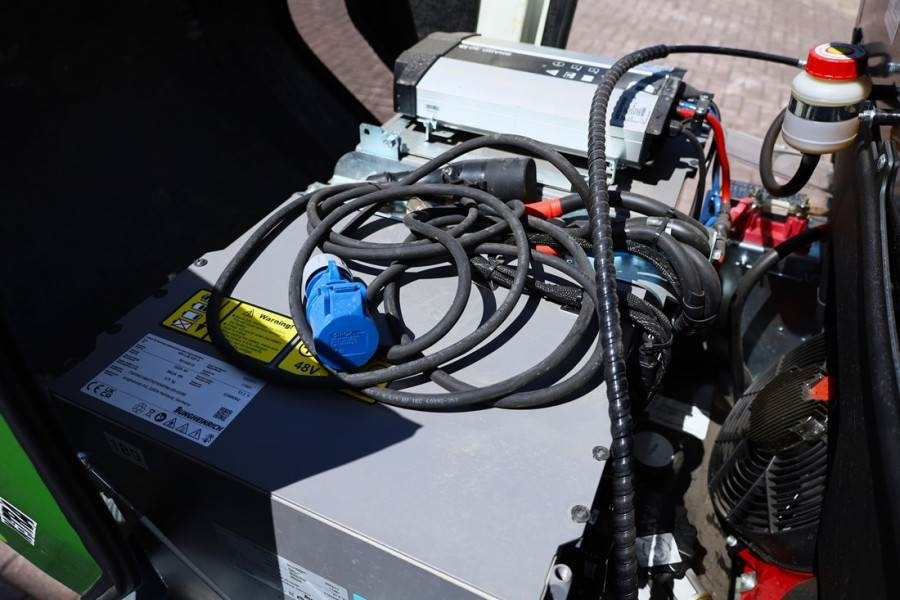 Wiellader GiANT G2700E 100% Electric - Zero Emissions, Lithium-Iro