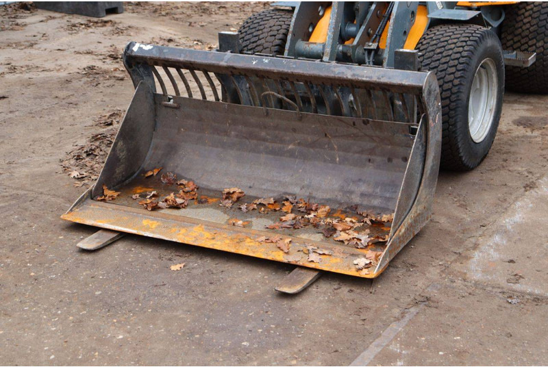 Wiellader Giant D254SW