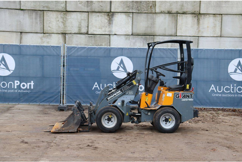 Wiellader Giant D254SW