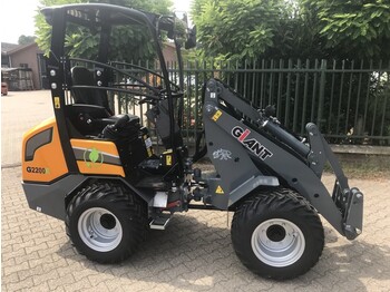 Giant G2200E - wiellader