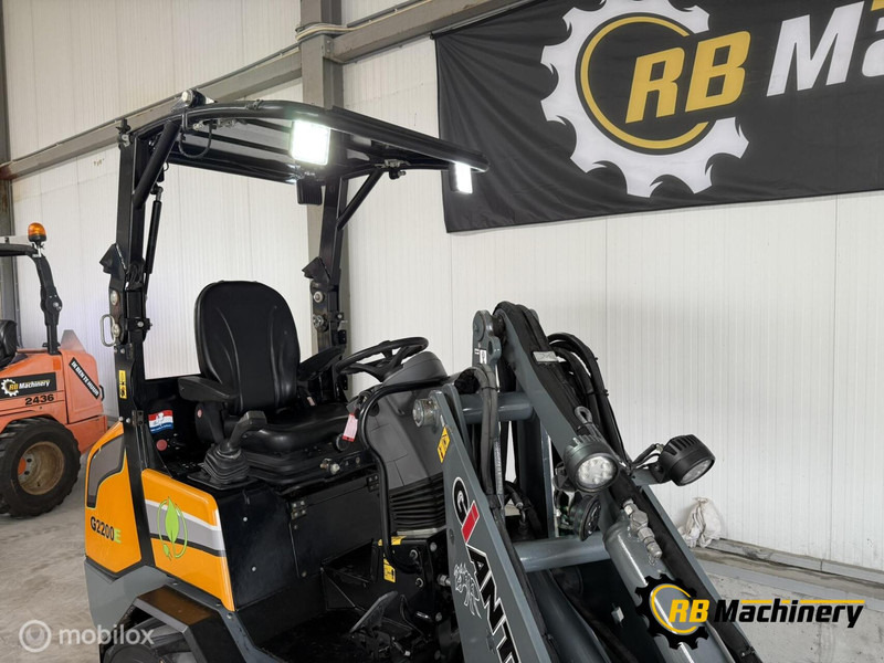 Wiellader Giant G2200E