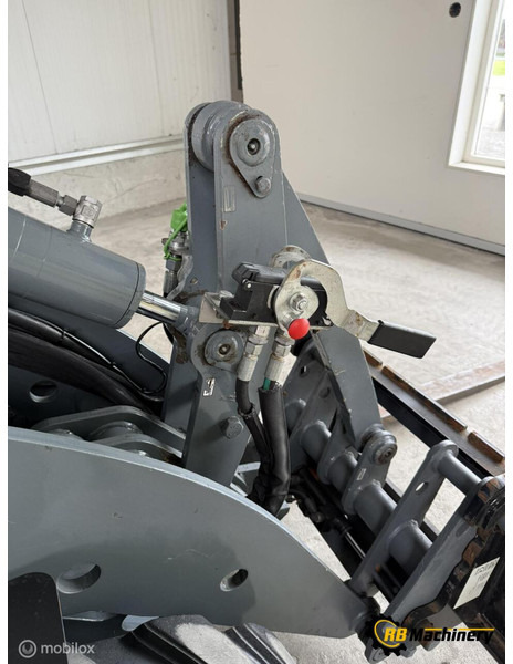 Wiellader Giant G2200E