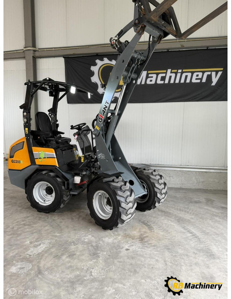 Wiellader Giant G2200E