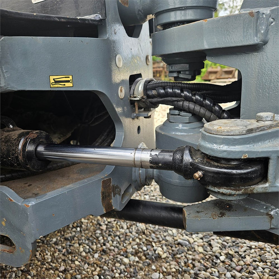 Wiellader Giant V452T X-TRA HD