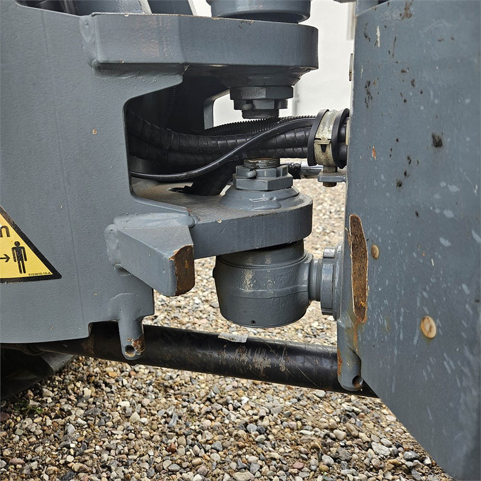 Wiellader Giant V452T X-TRA HD